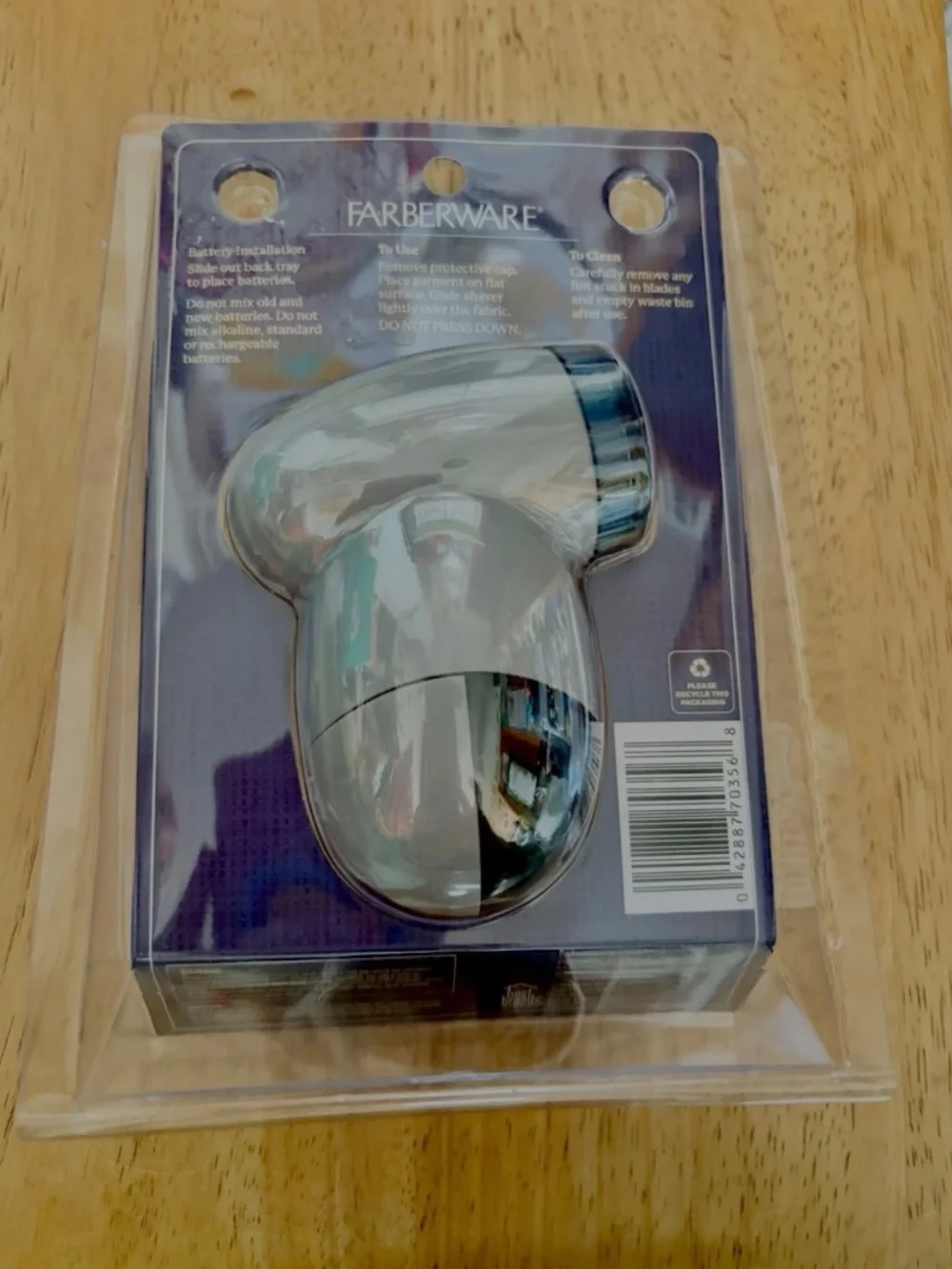 Farberware Fabric Clothes Shaver Removes Fuzz & Lint Pilling Fast Sealed New